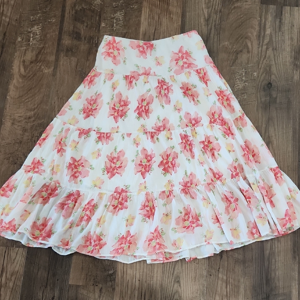 Chaps White Tiered Midi Skirt with Pink Floral Print